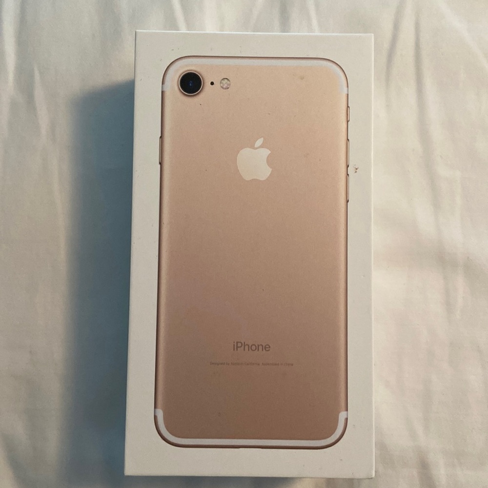 iPhone 7 Box